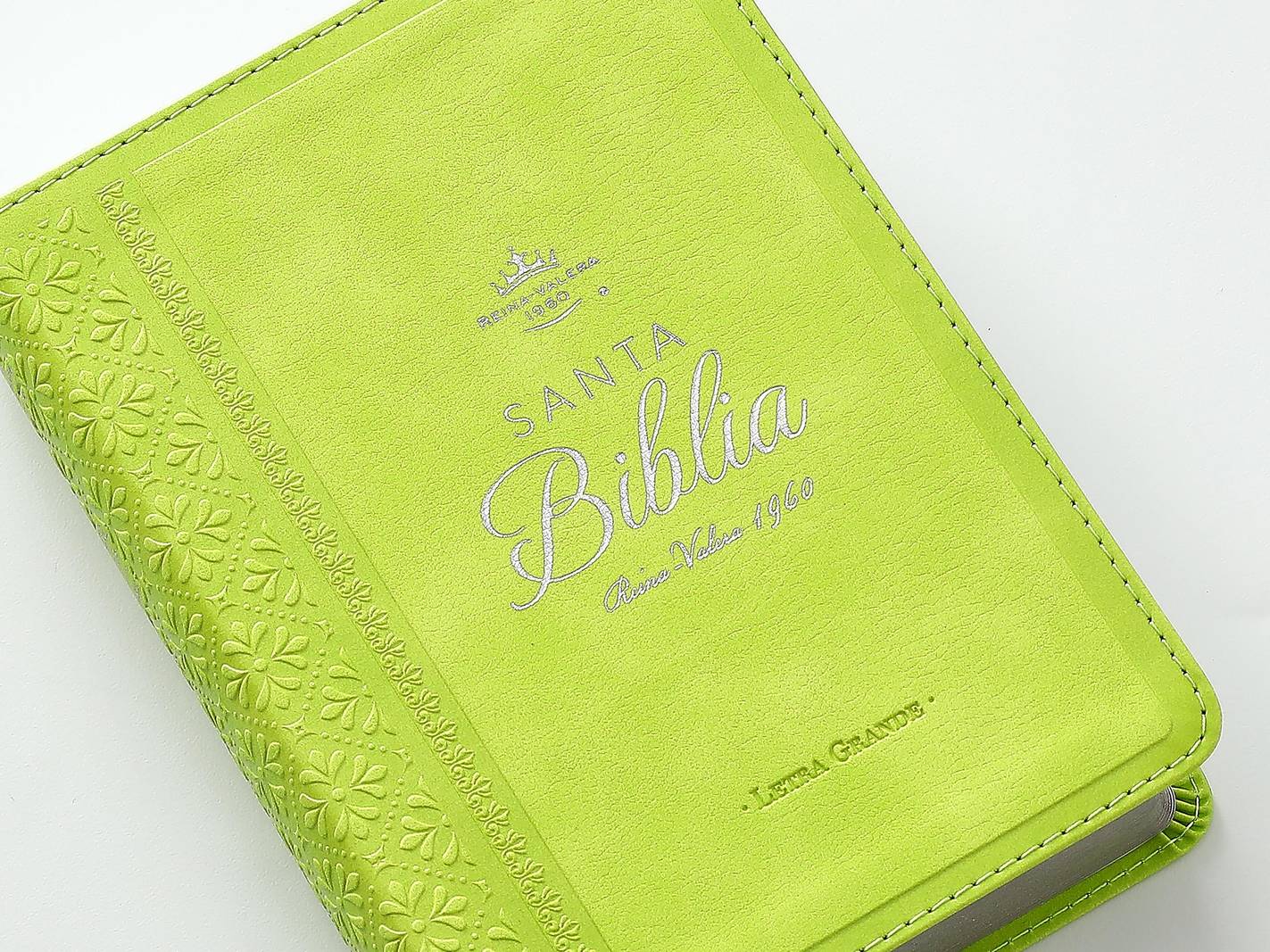 Biblia RVR60 Letra Grande 12 Puntos Símil Piel Verde Lima - Colección Clásica Portátil - Imagen 2