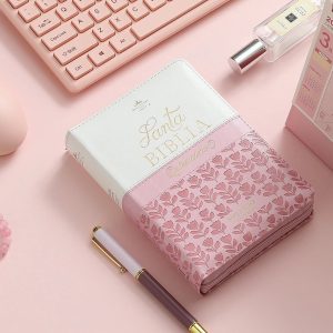 Biblia RVR60 Quinceañera Lila/Blanco, Tamaño Portátil Letra 10 Puntos con Caja de Lujo